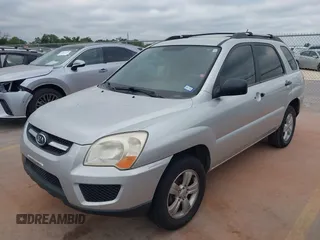 2009 Kia Sportage LX with VIN KNDJF724097567390, listed as a IAAI auction lot 42066762 with 159,946 mi miles. Bid and sale history available at carsss.com. Image 2.