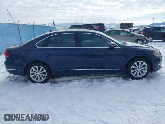2013 Volkswagen Passat SEL Premium z VIN 1VWCP7A32DC089517, wystawiony jako IAAI lot #41546511 z przebiegiem 149 067 mil mil oraz . Historia ofert i sprzedaży dostępna na DreamBid. Obrazek 13.