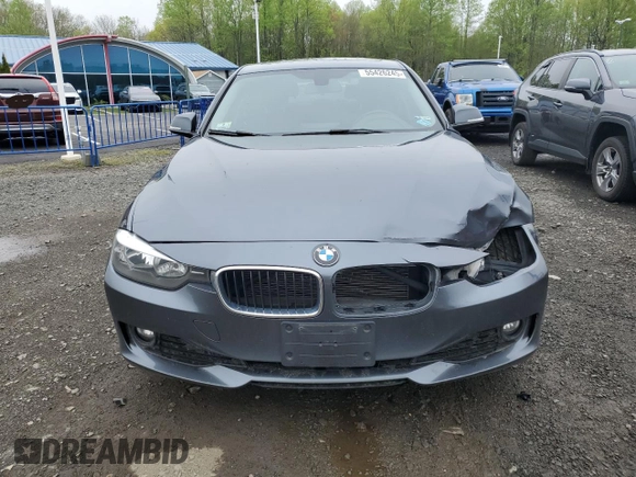2015 BMW 3 Series 320i xDrive with VIN WBA3C3G51FNT51452, listed as a Copart auction lot 55426245 with 81,001 mi miles and Salvage title. Bid and sale history available at DreamBid. Image 5.