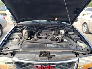 2002 GMC Sonoma SLS with VIN 1GTDT13W42K198720, listed as a Copart auction lot 59402374 with 106,175 mi miles and Salvage Title. Bid and sale history available at carsss.com. Image 11.