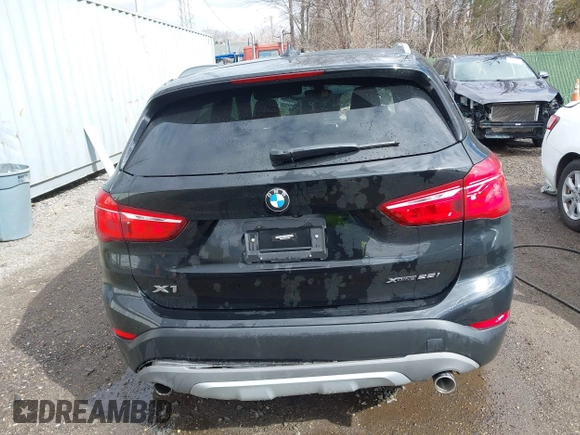 2018 BMW X1 xDrive28i z VIN WBXHT3C35J5L34646, wystawiony jako IAAI lot #41725131 z przebiegiem 81 983 mil mil oraz . Historia ofert i sprzedaży dostępna na DreamBid. Obrazek 16.