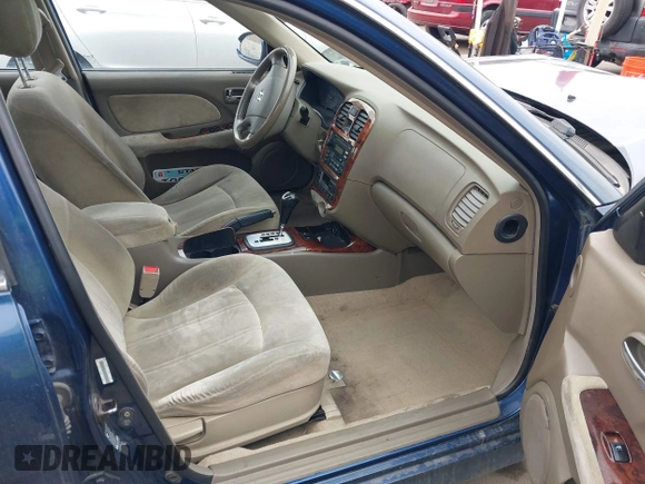 2005 Hyundai Sonata GLS with VIN KMHWF35H25A196397, listed as a IAAI auction lot 41734750 with 199,890 mi miles. Bid and sale history available at carsss.com. Image 5.