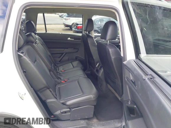 2019 Volkswagen Atlas SE with VIN 1V2WR2CA4KC509962, listed as a IAAI auction lot 42147840 with 67,557 mi miles and . Bid and sale history available at DreamBid. Image 8.