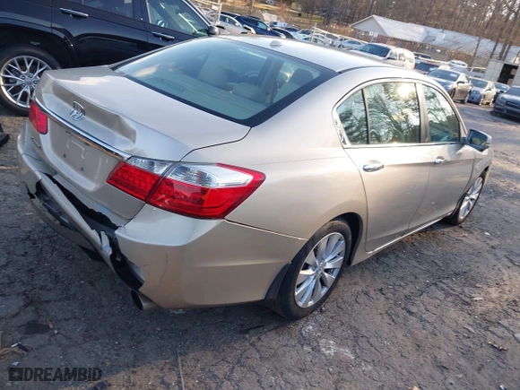 2015 Honda Accord Sedan EX-L with VIN 1HGCR2F8XFA010793, listed as a IAAI auction lot 41780141 with 204,031 mi miles. Bid and sale history available at carsss.com. Image 4.