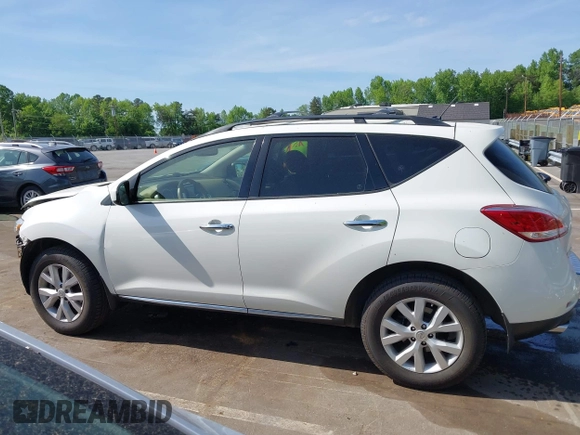 2014 Nissan Murano SV z VIN JN8AZ1MU5EW402599, wystawiony jako IAAI lot #42115514 z przebiegiem 131 656 mil mil oraz . Historia ofert i sprzedaży dostępna na DreamBid. Obrazek 15.