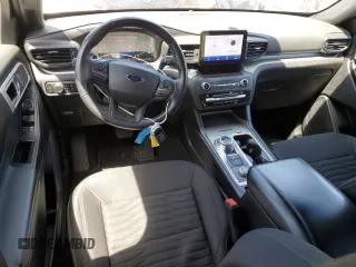 2020 Ford Explorer XLT z VIN 1FMSK8DH4LGB31585, wystawiony jako Copart lot #56982185 z przebiegiem 36 117 mil mil oraz Szkoda całkowita • Salvage title. Historia ofert i sprzedaży dostępna na DreamBid. Obrazek 8.