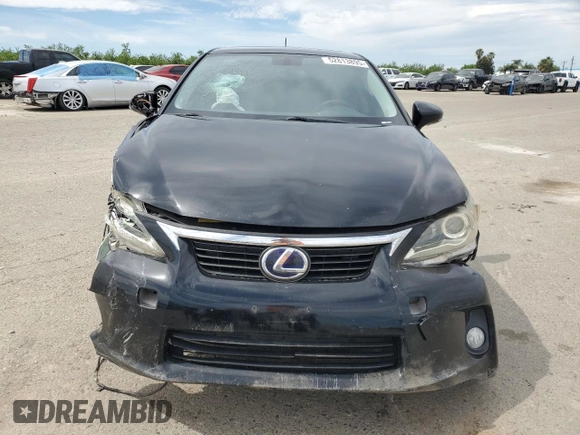 2013 Lexus CT 200h z VIN JTHKD5BH2D2124504, wystawiony jako Copart lot #52813895 z przebiegiem 116 394 mil mil oraz Szkoda całkowita • Salvage title. Historia ofert i sprzedaży dostępna na DreamBid. Obrazek 5.