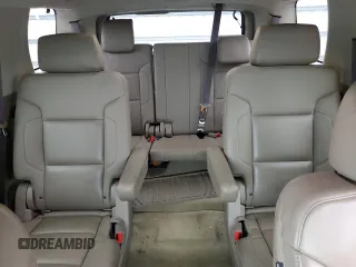 2017 Chevrolet Tahoe LT z VIN 1GNSKBKC5HR306034, wystawiony jako Copart lot #55788245 z przebiegiem 87 726 mil mil oraz Szkoda całkowita • Salvage title. Historia ofert i sprzedaży dostępna na DreamBid. Obrazek 10.