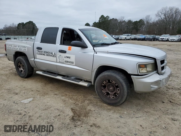 2010 Dodge Dakota Bighorn/Lonestar z VIN 1D7CE3GK3AS202401, wystawiony jako Copart lot #87529045 z przebiegiem 175 258 mil mil oraz Czysty tytuł • Clean title. Historia ofert i sprzedaży dostępna na DreamBid. Obrazek 4.
