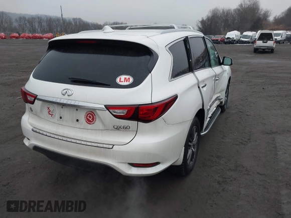 2018 Infiniti QX60 with VIN 5N1DL0MM8JC504233, listed as a IAAI auction lot 41474743 with 111,555 mi miles. Bid and sale history available at carsss.com. Image 4.