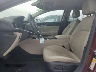 2019 Buick Regal Essence z VIN W04GP6SX9K1076069, wystawiony jako Copart lot #88209205 z przebiegiem 57 555 mil mil oraz Szkoda całkowita • Salvage title. Historia ofert i sprzedaży dostępna na DreamBid. Obrazek 7.