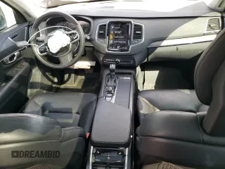 2020 Volvo XC90 Momentum z VIN YV4A22PK2L1593096, wystawiony jako Copart lot #55892385 z przebiegiem 53 559 mil mil oraz Szkoda całkowita • Salvage title. Historia ofert i sprzedaży dostępna na DreamBid. Obrazek 8.