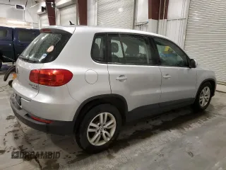 2013 Volkswagen Tiguan SE z VIN WVGBV3AX2DW559247, wystawiony jako Copart lot #57121375 z przebiegiem 171 171 mil mil oraz Czysty tytuł • Clean title. Historia ofert i sprzedaży dostępna na DreamBid. Obrazek 3.