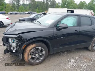 2023 Chevrolet Blazer LT z VIN 3GNKBHR49PS233702, wystawiony jako IAAI lot #42103915 z przebiegiem 40 090 mil mil oraz . Historia ofert i sprzedaży dostępna na DreamBid. Obrazek 13.