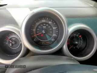 2004 Honda Element EX with VIN 5J6YH185X4L005318, listed as a Copart auction lot 61142325 with 241,496 mi miles and Clean title. Bid and sale history available at DreamBid. Image 9.