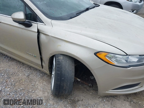 2018 Ford Fusion S z VIN 3FA6P0UU0JR157005, wystawiony jako IAAI lot #41689881 z przebiegiem Nie podano mil oraz . Historia ofert i sprzedaży dostępna na DreamBid. Obrazek 6.