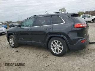 2016 Jeep Cherokee Latitude with VIN 1C4PJMCS3GW323322, listed as a Copart auction lot 50206185 with 183,062 mi miles and Salvage Title. Bid and sale history available at carsss.com. Image 2.