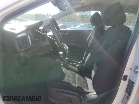 2022 Kia Rio LX with VIN 3KPA24AD5NE432475, listed as a Copart auction lot 42524575 with 18,593 mi miles and Salvage Title. Bid and sale history available at DreamBid. Image 7.