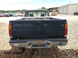1993 Nissan Frontier with VIN 1N6SD16S5PC405482, listed as a Copart auction lot 62842845 with 238,468 mi miles and Clean title. Bid and sale history available at DreamBid. Image 6.