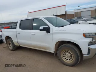 2019 Chevrolet Silverado 1500 LT with VIN 3GCUYDED6KG202711, listed as a IAAI auction lot 41769543 with 122,774 mi miles. Bid and sale history available at carsss.com. Image 13.