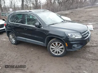 2016 Volkswagen Tiguan S with VIN WVGBV7AXXGW581315, listed as a IAAI auction lot 41495812 with 180,061 mi miles and . Bid and sale history available at DreamBid. Image 1.