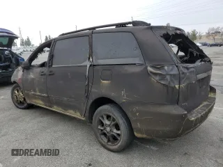 2005 Toyota Sienna XLE with VIN 5TDBA22C05S048417, listed as a Copart auction lot 58529365 with Not provided miles and Salvage title. Bid and sale history available at DreamBid. Image 2.