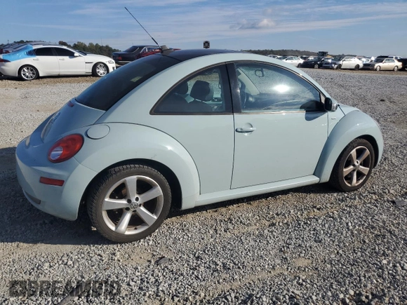 2010 Volkswagen Beetle with VIN 3VWRG3AG4AM034180, listed as a Copart auction lot 80042344 with 85,104 mi miles and Salvage title. Bid and sale history available at DreamBid. Image 3.