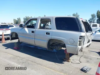 2005 Chevrolet Tahoe LS with VIN 1GNEC13V75R259203, listed as a IAAI auction lot 42714903 with 175,131 mi miles and . Bid and sale history available at DreamBid. Image 3.