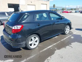 2010 Toyota Matrix S z VIN 2T1LE4EE3AC013164, wystawiony jako IAAI lot #41819287 z przebiegiem 78 028 mil mil oraz . Historia ofert i sprzedaży dostępna na DreamBid. Obrazek 4.