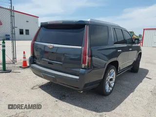 2019 Cadillac Escalade Premium Luxury z VIN 1GYS4CKJ8KR132419, wystawiony jako IAAI lot #42277234 z przebiegiem 113 439 mil mil oraz . Historia ofert i sprzedaży dostępna na DreamBid. Obrazek 4.
