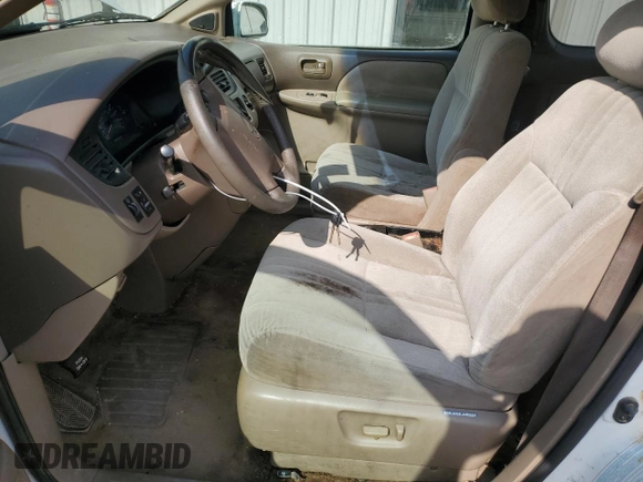 2002 Toyota Sienna LE with VIN 4T3ZF13C02U480461, listed as a Copart auction lot 52718925 with 401,011 mi miles and Salvage Title. Bid and sale history available at carsss.com. Image 7.
