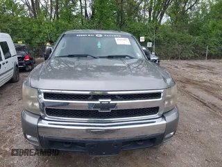 2007 Chevrolet Silverado 1500 LTZ with VIN 2GCEK13M471660691, listed as a IAAI auction lot 42152051 with 210,906 mi miles. Bid and sale history available at carsss.com. Image 12.