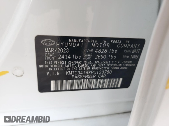 2023 Genesis G70 2.0T with VIN KMTG34TAXPU123780, listed as a Copart auction lot 72181814 with 31,029 mi miles and Salvage Title. Bid and sale history available at carsss.com. Image 12.