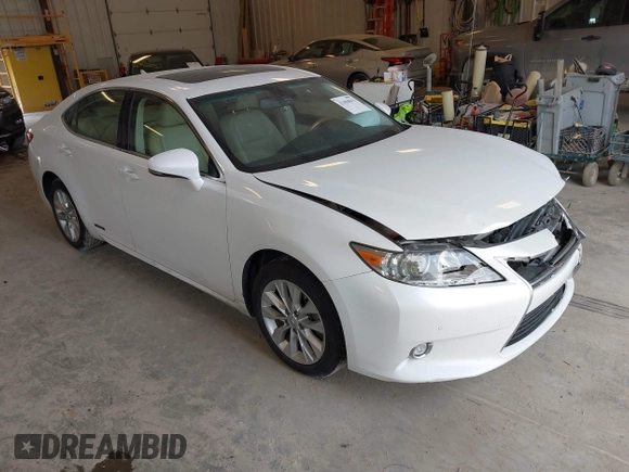 2014 Lexus ES 300h with VIN JTHBW1GG2E2067189, listed as a IAAI auction lot 42404843 with 182,798 mi miles and . Bid and sale history available at DreamBid. Image 1.