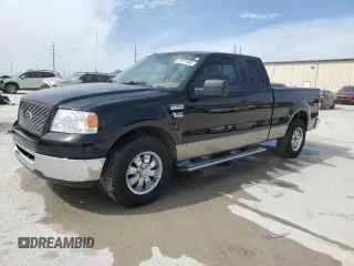 2006 Ford F-150 STX with VIN 1FTRX12W96NA10368, listed as a Copart auction lot 47871985 with 121,712 mi miles and Clean Title. Bid and sale history available at carsss.com. Image 1.