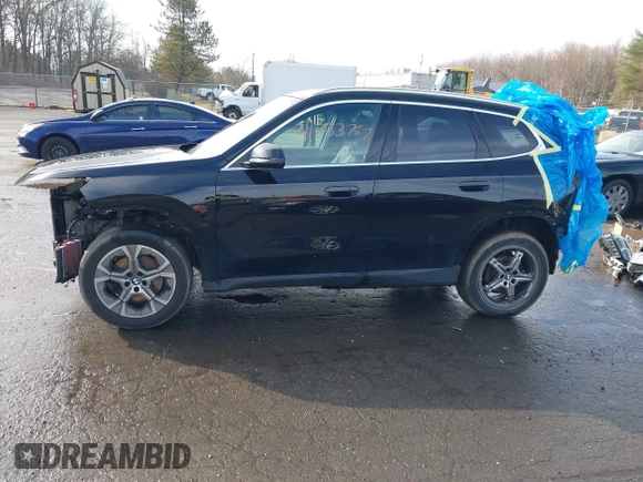 2023 BMW X1 xDrive28i with VIN WBX73EF08P5W69000, listed as a IAAI auction lot 41833757 with 16,667 mi miles and . Bid and sale history available at DreamBid. Image 15.