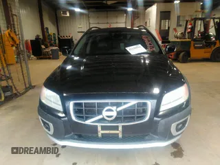 2012 Volvo XC70 T6 z VIN YV4902BZ6C1139267, wystawiony jako IAAI lot #42130994 z przebiegiem 150 779 mil mil oraz . Historia ofert i sprzedaży dostępna na DreamBid. Obrazek 6.