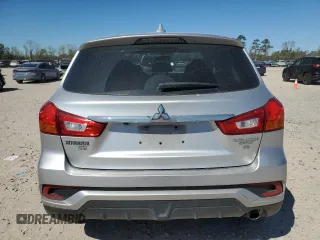 2019 Mitsubishi Outlander SE with VIN JA4AP4AU6KU022258, listed as a Copart auction lot 49253235 with 101,876 mi miles and Salvage title. Bid and sale history available at DreamBid. Image 6.