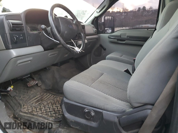 2007 Ford F-350 XL with VIN 1FTWF31P77EB13964, listed as a Copart auction lot 86046944 with 126,568 mi miles and Salvage title. Bid and sale history available at DreamBid. Image 5.