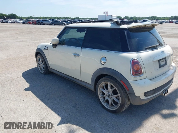 2007 MINI Hardtop S with VIN WMWMF73517TL83792, listed as a IAAI auction lot 42680017 with 135,631 mi miles and . Bid and sale history available at DreamBid. Image 3.