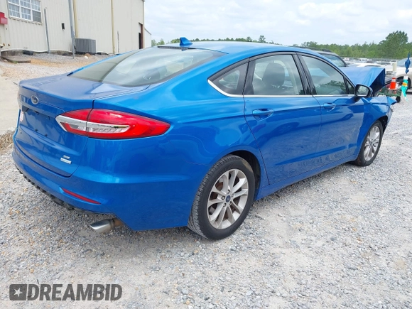 2020 Ford Fusion SE with VIN 3FA6P0HD4LR195267, listed as a IAAI auction lot 42010448 with 97,603 mi miles and . Bid and sale history available at DreamBid. Image 4.