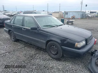 1996 Volvo S70 with VIN YV1LS5544T1300293, listed as a IAAI auction lot 41813564 with 187,746 mi miles. Bid and sale history available at carsss.com. Image 1.