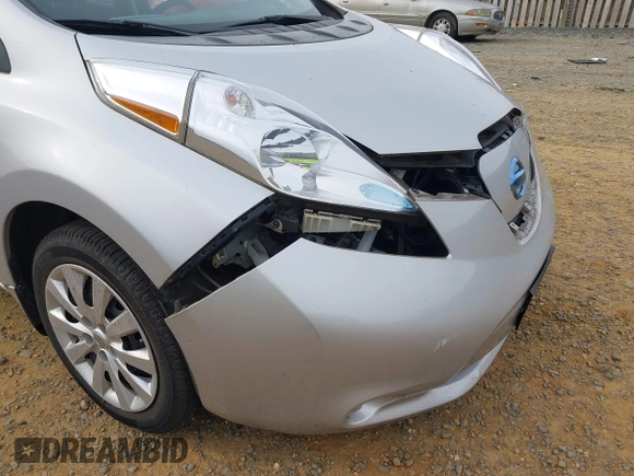 2016 Nissan LEAF S with VIN 1N4AZ0CP2GC301712, listed as a IAAI auction lot 41929753 with 67,265 mi miles. Bid and sale history available at carsss.com. Image 15.