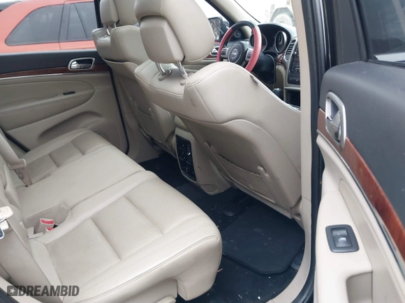 2011 Jeep Grand Cherokee Limited with VIN 1J4RR5GG1BC522483, listed as a IAAI auction lot 41551692 with 186,339 mi miles. Bid and sale history available at carsss.com. Image 8.