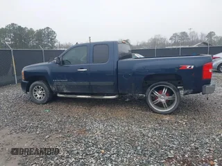 2007 Chevrolet Silverado 1500 LT w/1LT with VIN 2GCEC19C971650265, listed as a IAAI auction lot 41572601 with 240,251 mi miles. Bid and sale history available at carsss.com. Image 15.