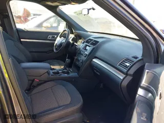 2019 Ford Explorer XLT with VIN 1FM5K7D89KGA32556, listed as a IAAI auction lot 41699226 with 69,938 mi miles. Bid and sale history available at carsss.com. Image 5.