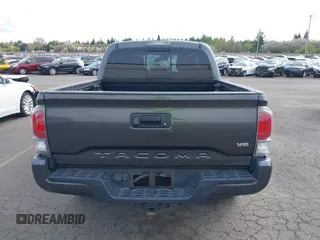 2020 Toyota Tacoma SR5 with VIN 3TMCZ5AN7LM321061, listed as a IAAI auction lot 41985533 with 32,111 mi miles and . Bid and sale history available at DreamBid. Image 17.
