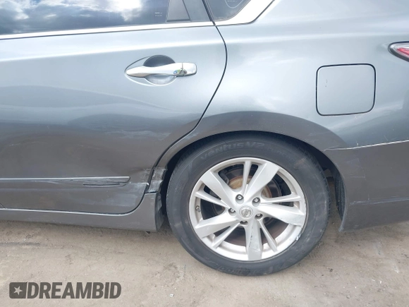2014 Nissan Altima S with VIN 1N4AL3AP7EC123900, listed as a IAAI auction lot 42110974 with 106,078 mi miles and . Bid and sale history available at carsss.com. Image 6.