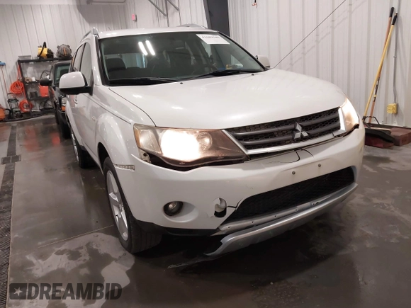 2007 Mitsubishi Outlander XLS with VIN JA4MT41X37Z018004, listed as a IAAI auction lot 41689580 with 144,021 mi miles. Bid and sale history available at carsss.com. Image 6.