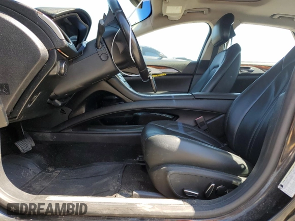 2015 Lincoln MKZ with VIN 3LN6L2GK6FR626175, listed as a Copart auction lot 55827635 with 103,753 mi miles and Clean Title. Bid and sale history available at DreamBid. Image 7.
